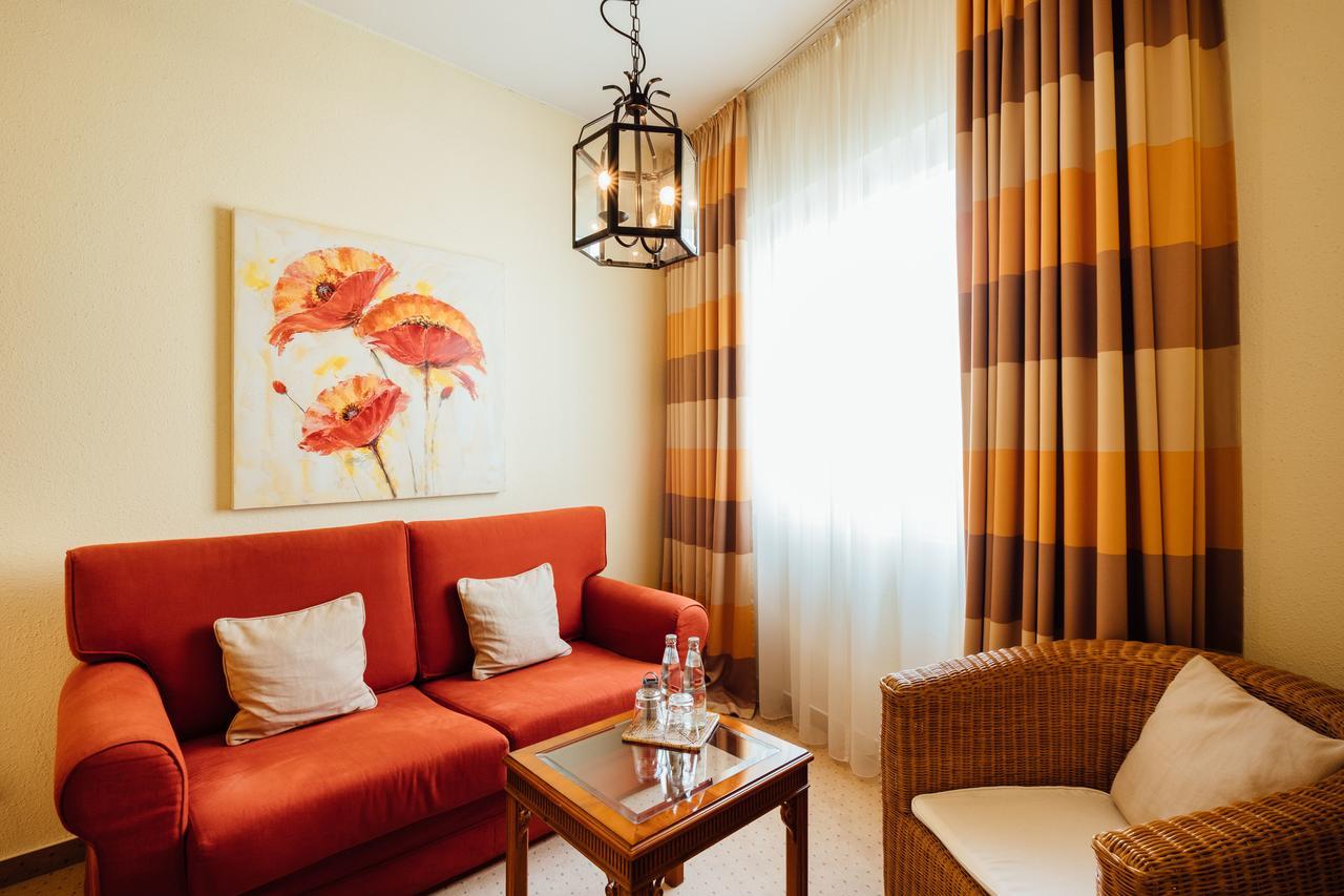 Hotel Zur Muehle Падерборн Екстериор снимка